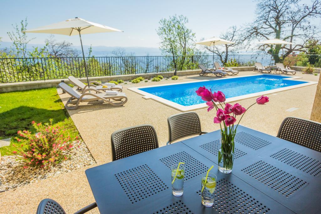Villa Manus - Boutique Apartments Lovran Exterior foto